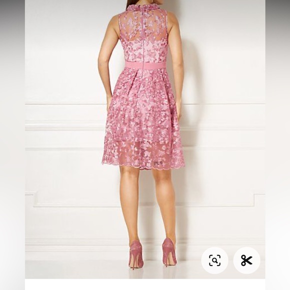 Dress - Picture 11 of 11